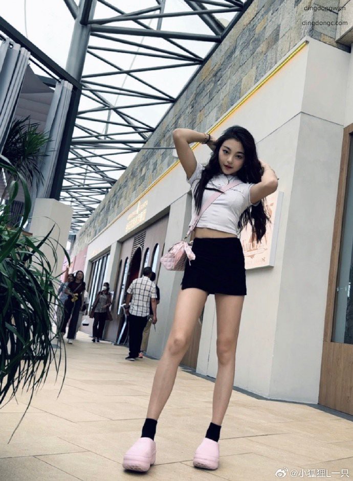 008vNo2Ugy1hs41pvod6cj30oc0x779j.jpg